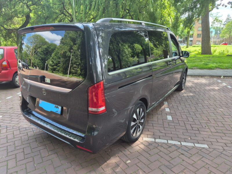 MERCEDES-BENZ EQV 300
