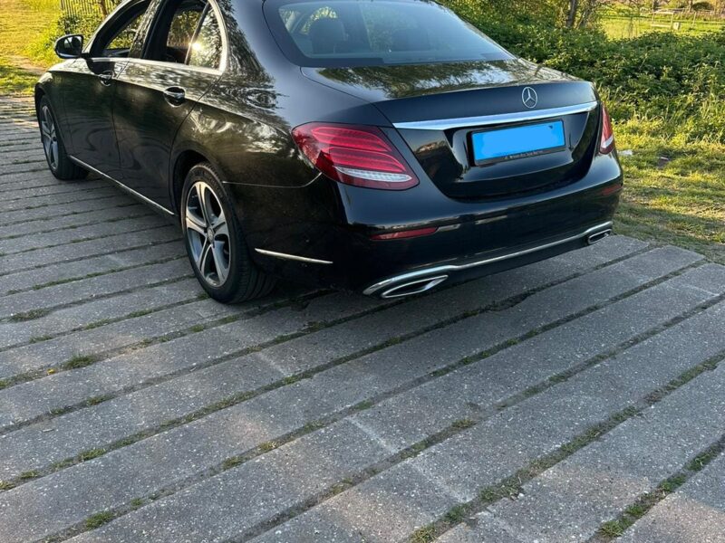 MERCEDES-BENZ E 220 D 2.0
