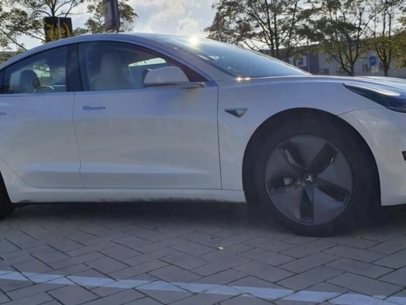 Tesla Model 3 Long Range