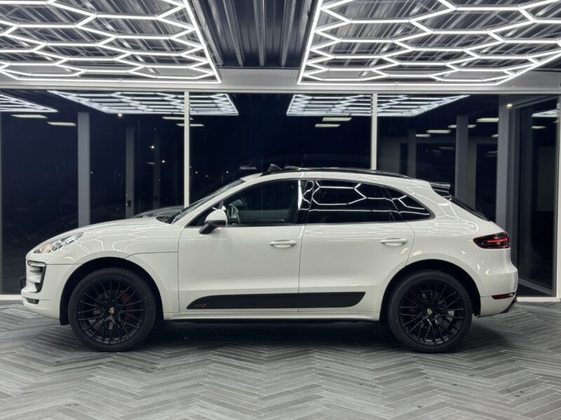 PORSCHE MACAN S 3.0