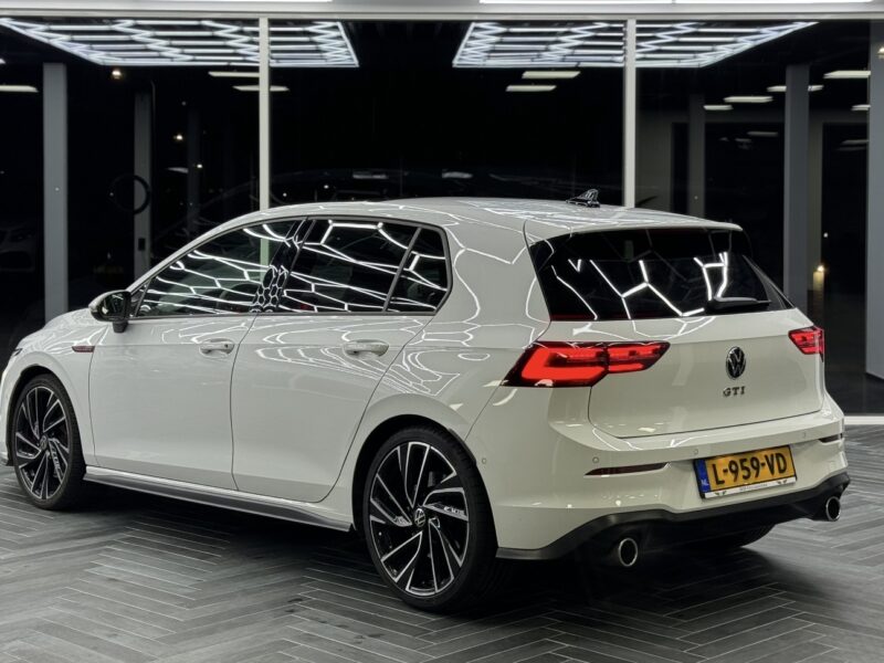VOLKSWAGEN GOLF 8 GTI