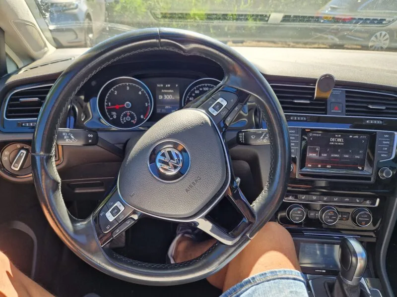 VOLKSWAGEN GOLF 1.6