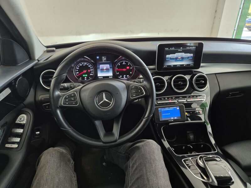 MERCEDES-BENZ C 220 D 2.2