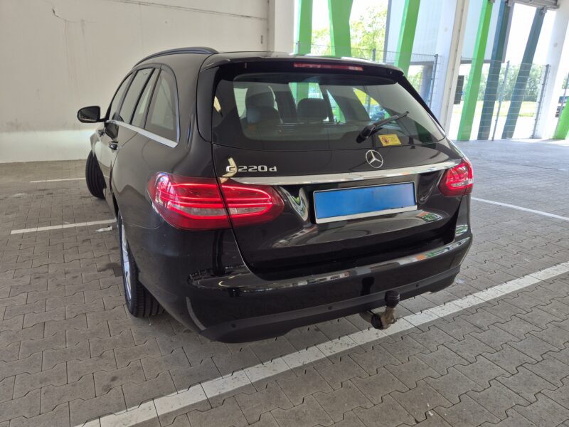 MERCEDES-BENZ C 220 D 2.2