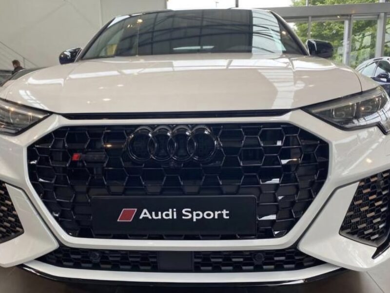 Audi RSQ3