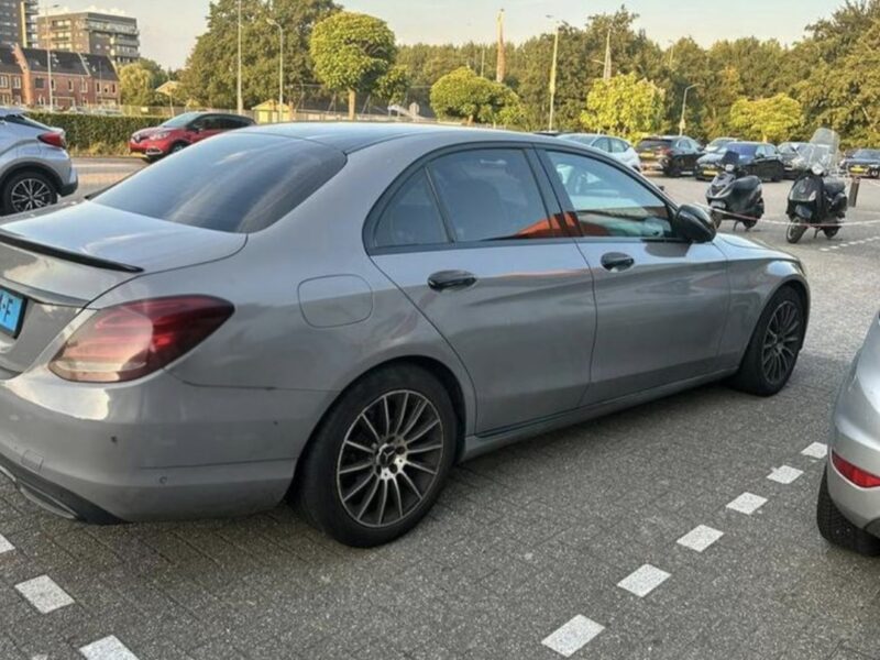 MERCEDES-BENZ C 220 D 2.2