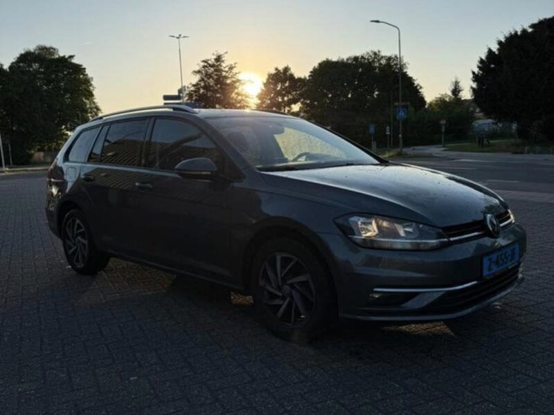 VOLKSWAGEN GOLF 1.6