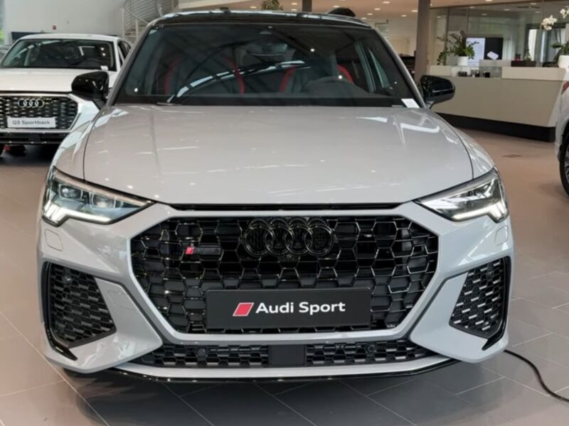 Audi Rsq3