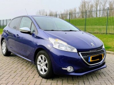 PEUGEOT 208 1.2
